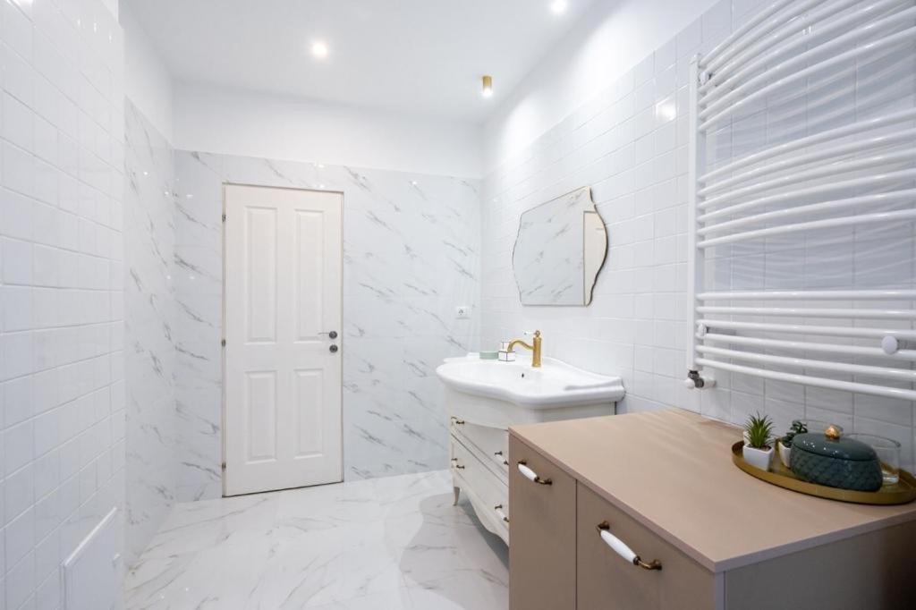 Wonderful Victorie Apartment بوخارست المظهر الخارجي الصورة